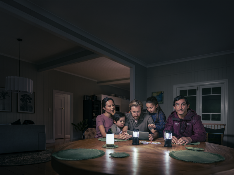 Get Ready Queensland photo of Johnathan Thurston with Family making a household severe weather emergency plan online